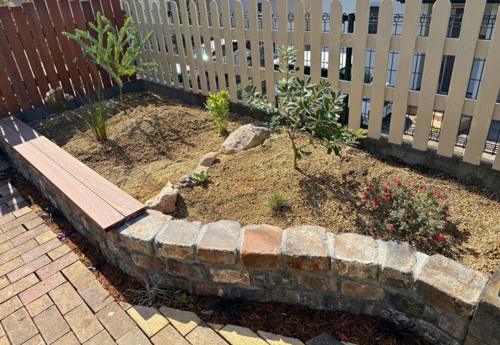 レイズドベッドの植栽完成レイアウト 斜めから見た全景