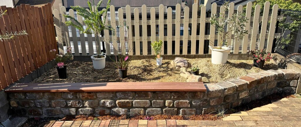 レイズドベッドの植栽レイアウト 正面から見た配置全体