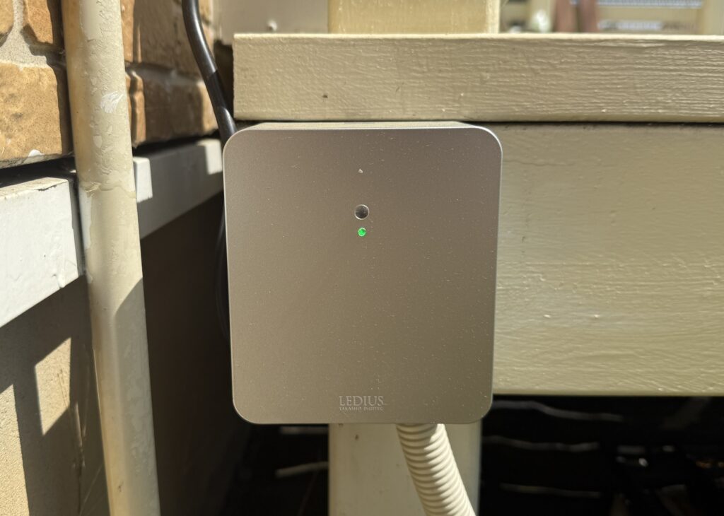 タカショーのローボルトトランスに既存配線を接続した状態